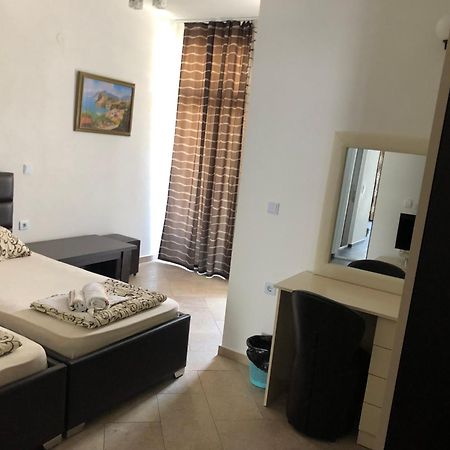 Novalic Hotel Добра вода Екстериор снимка
