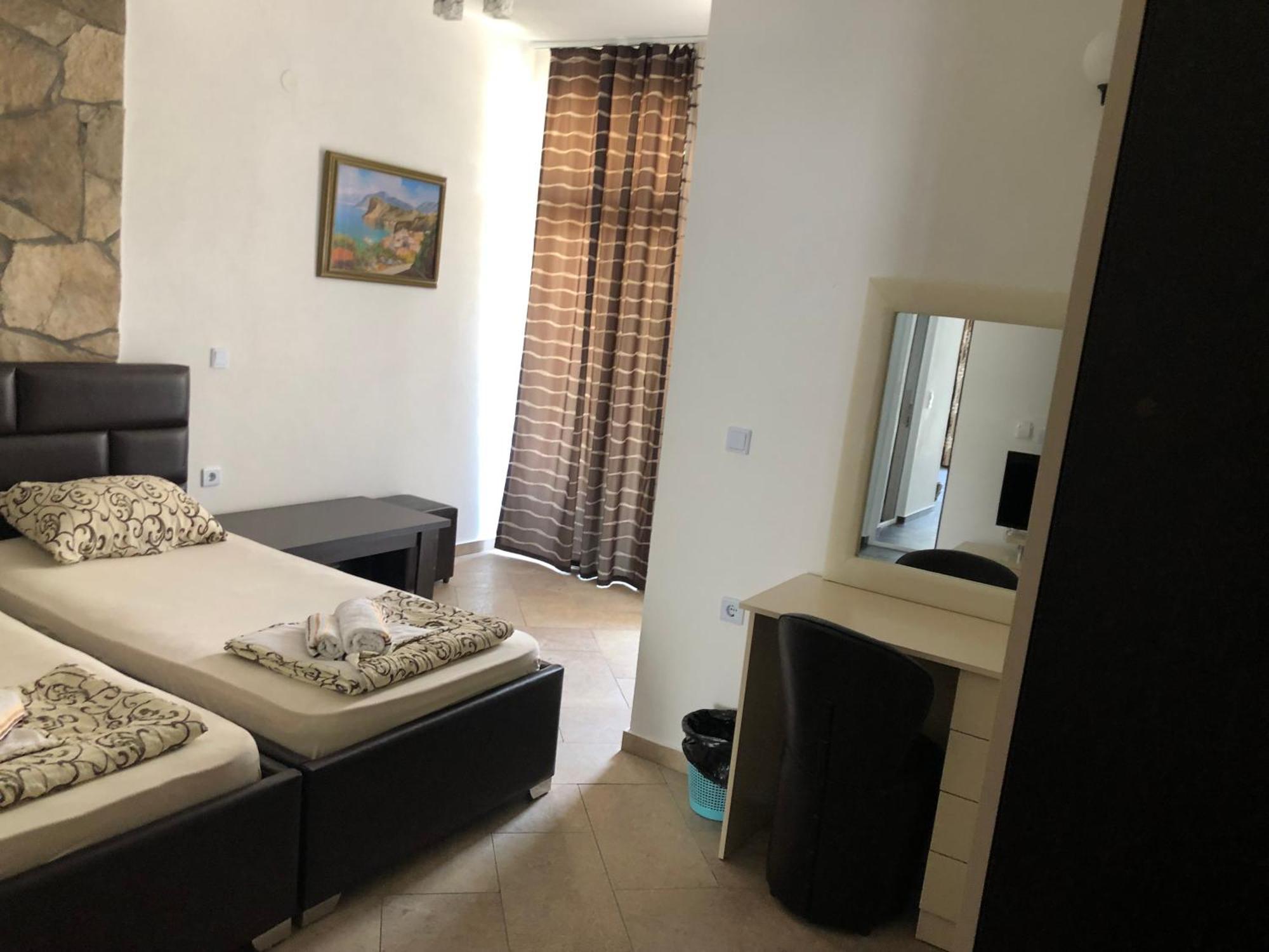 Novalic Hotel Добра вода Екстериор снимка