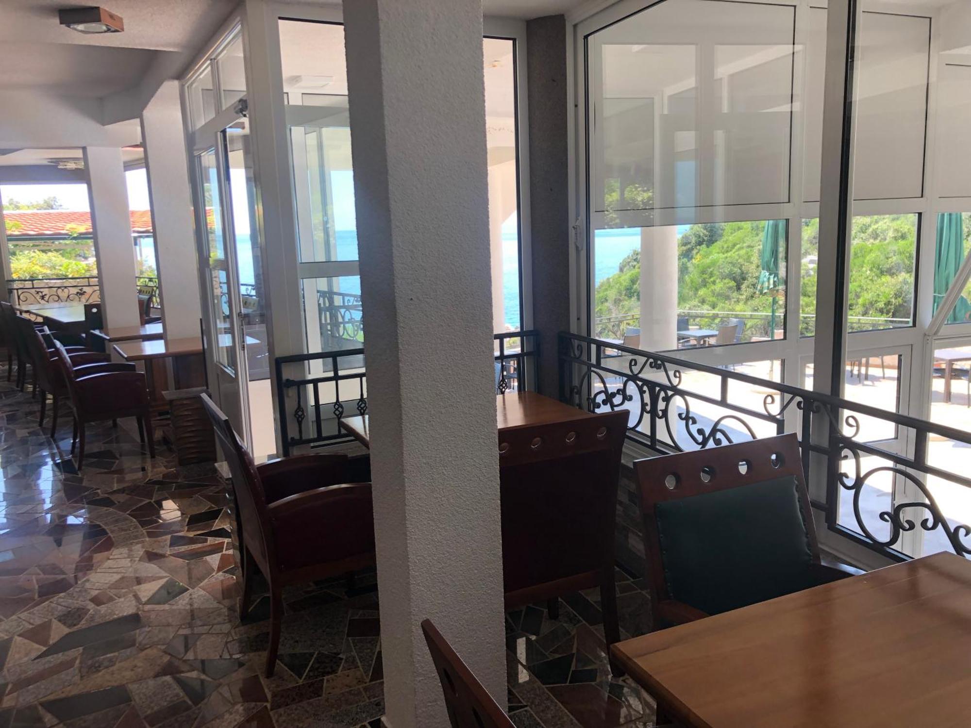 Novalic Hotel Добра вода Екстериор снимка