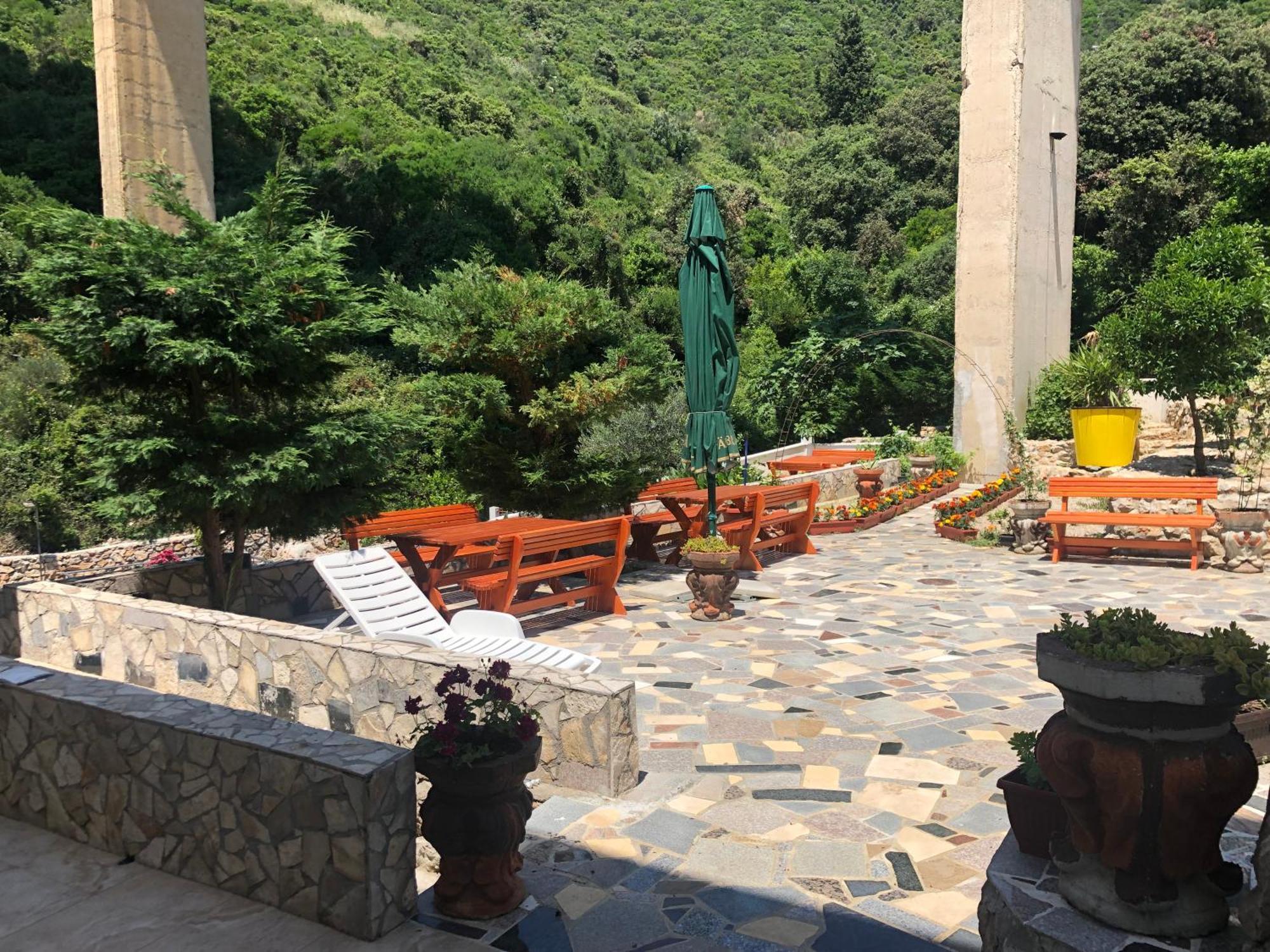 Novalic Hotel Добра вода Екстериор снимка