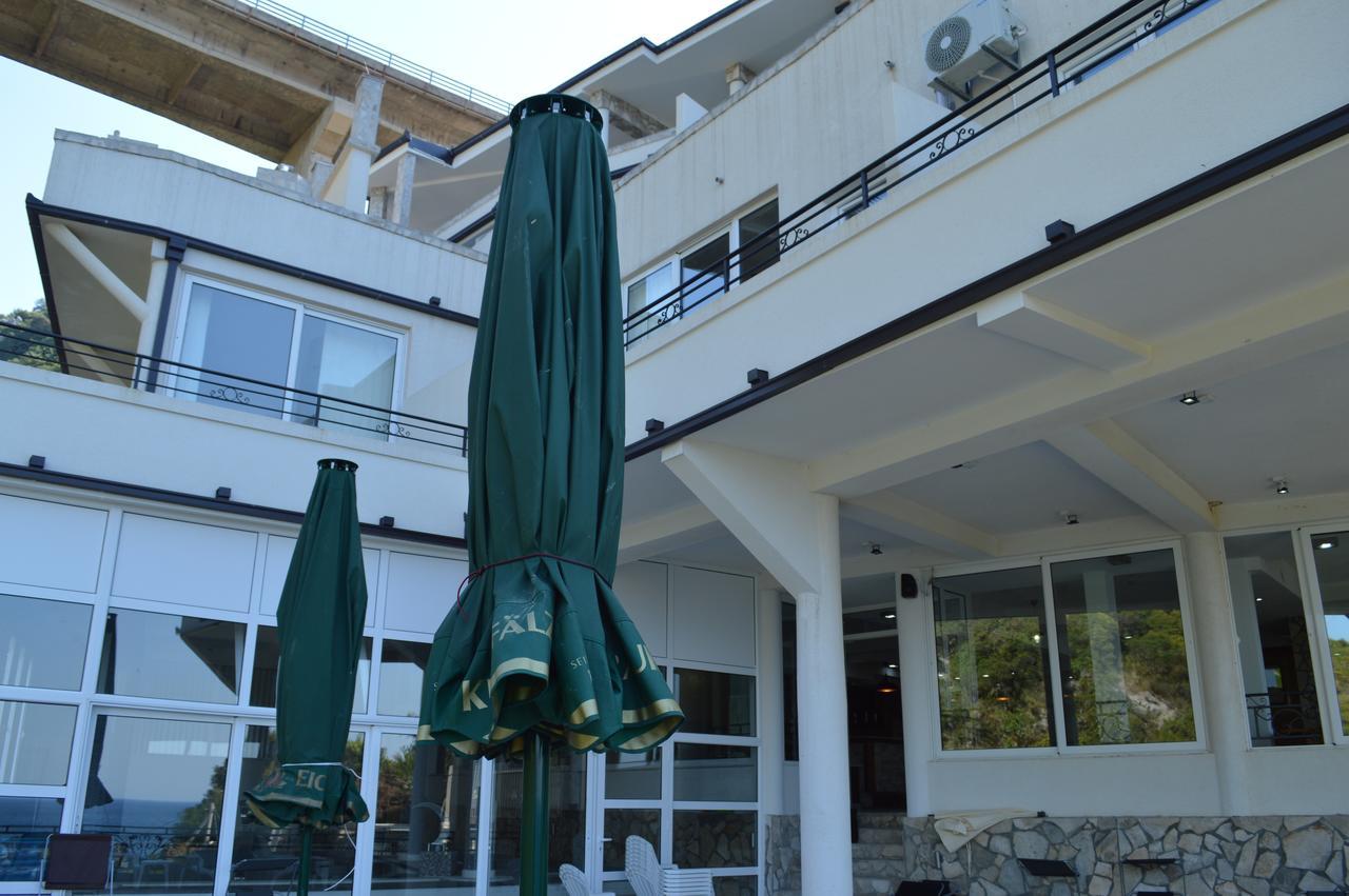 Novalic Hotel Добра вода Екстериор снимка