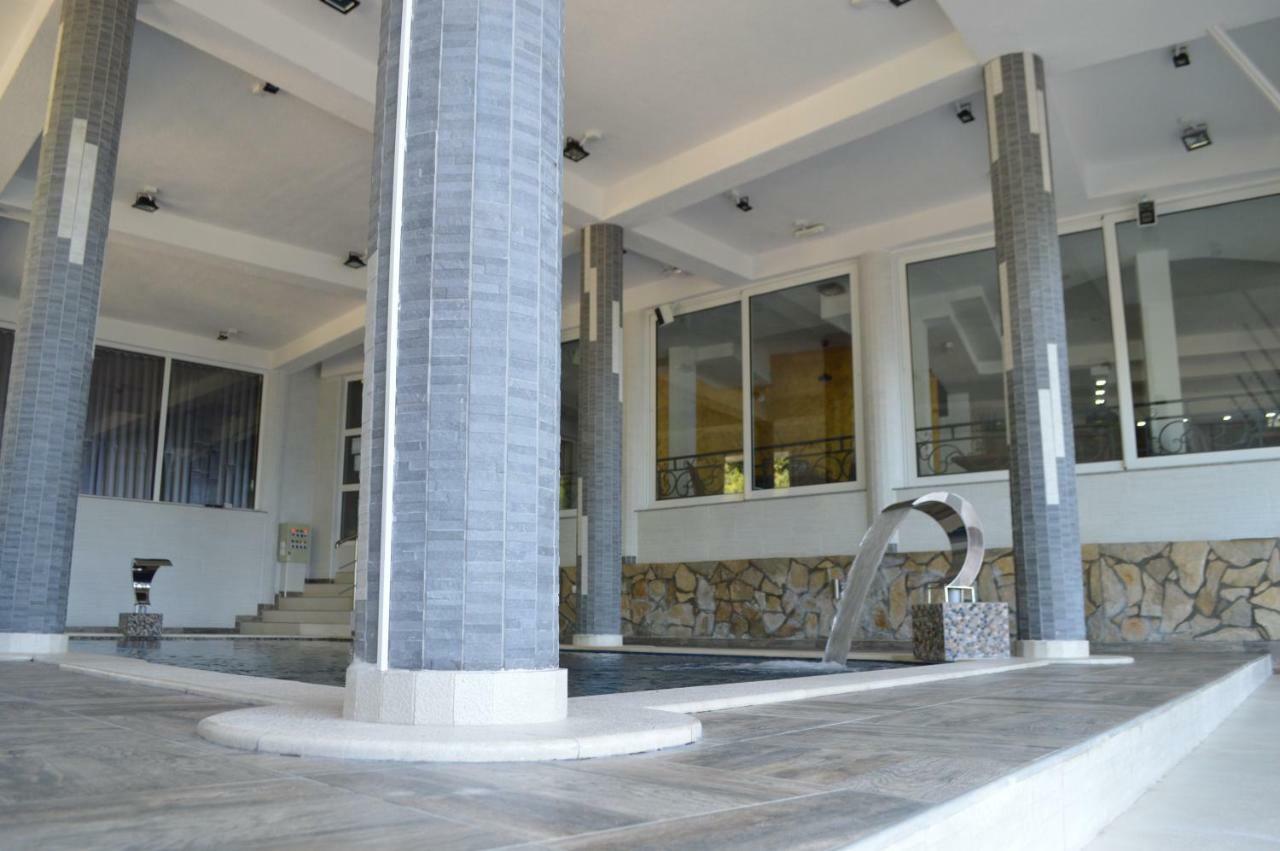 Novalic Hotel Добра вода Екстериор снимка